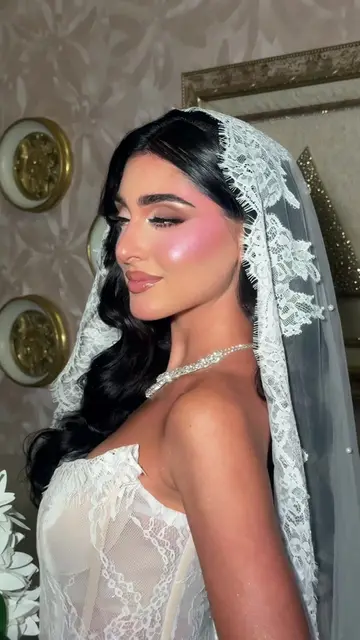 Video by @makeupbyhalahmad