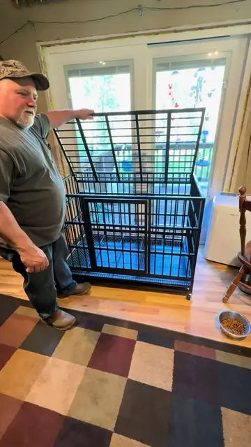 Extra large super tough dog kennel/crate is perfect for larger dogs or smaller dogs. Heavy duty…