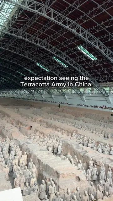 expectation vs. reality seeing the terracotta army in China 😦 📍 Terracotta Army, Xi’an, China