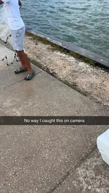fishing fail funny kemah castnet How’d the first 5 minutes of ur fishing trip go? Like this!! I…